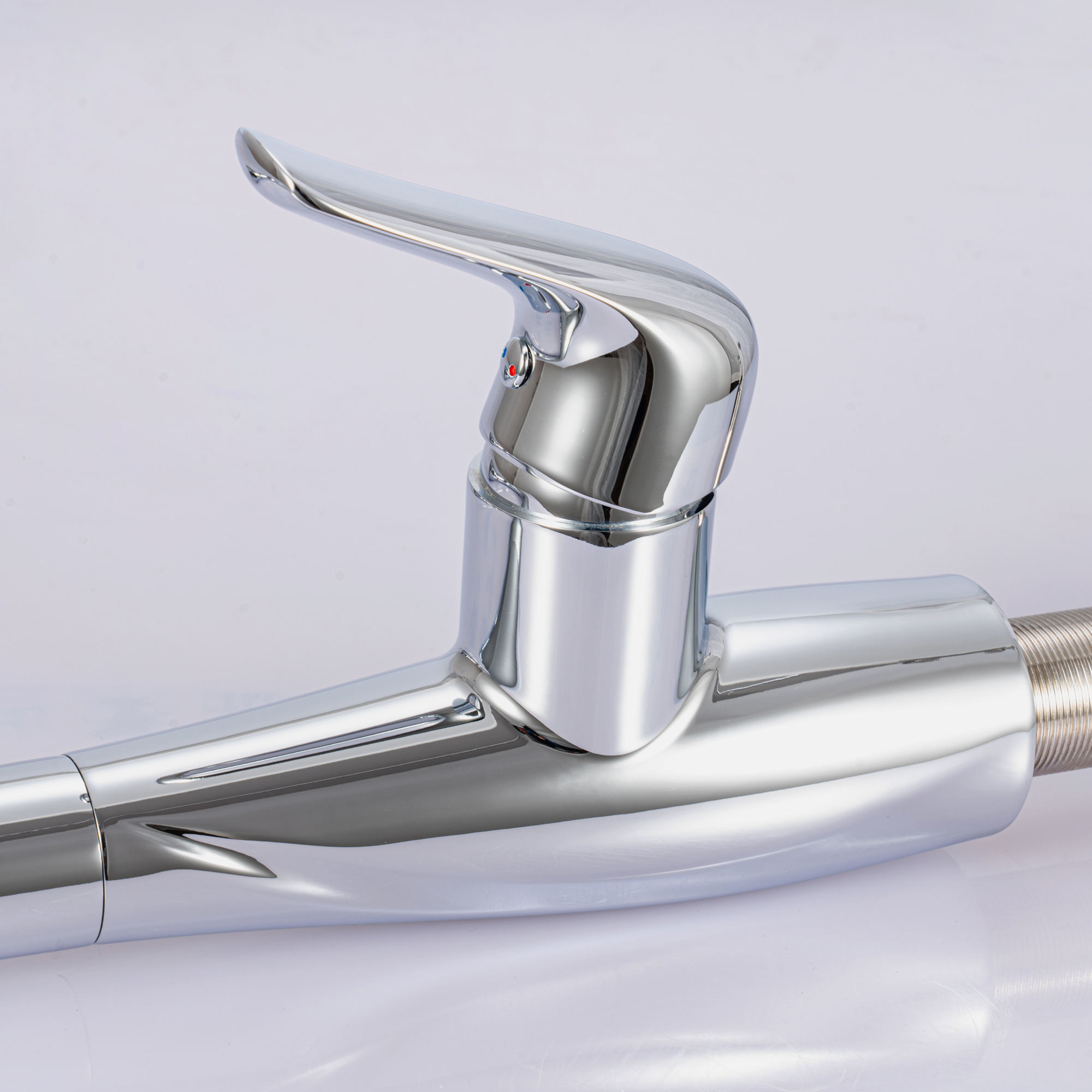 grifo monomando de cocina delta