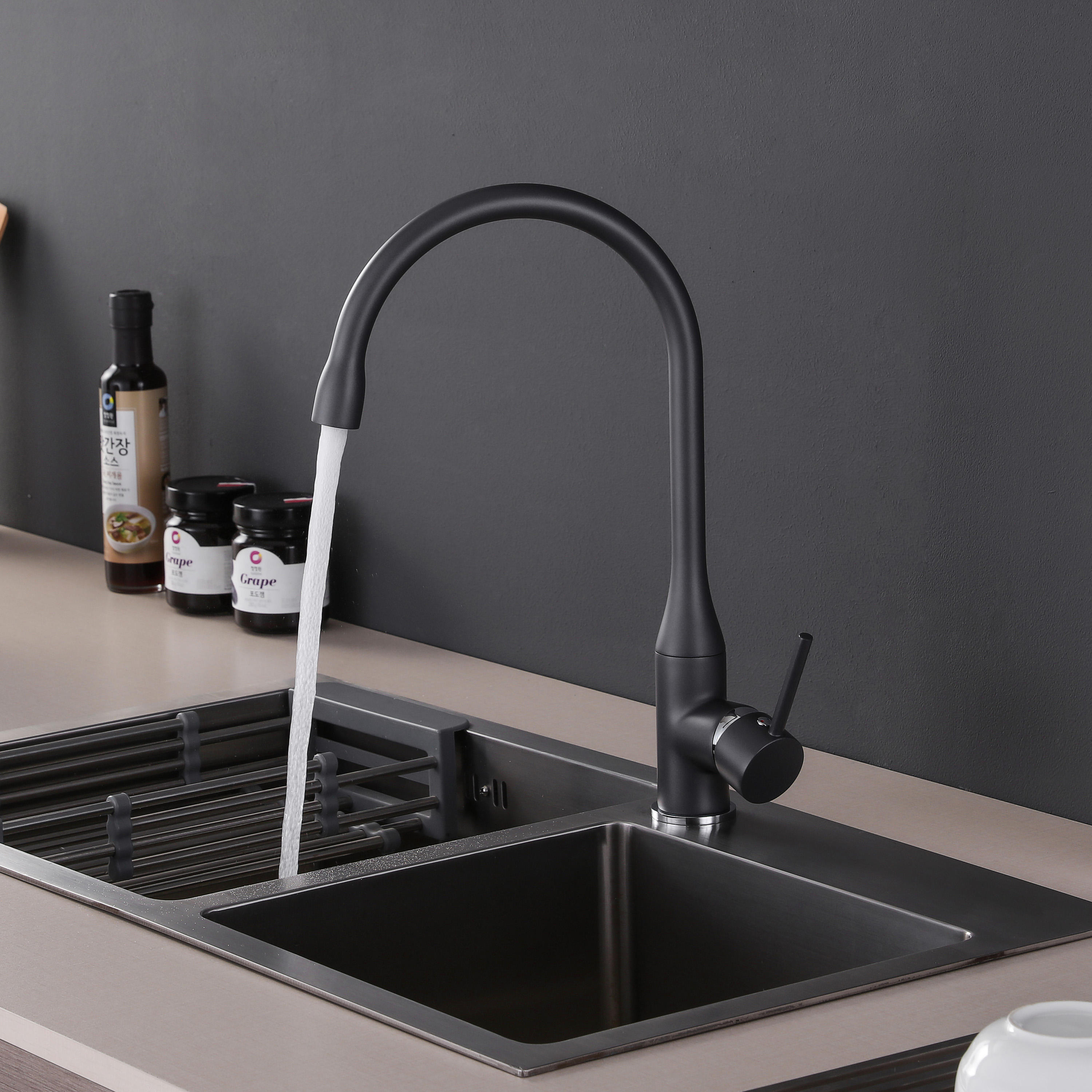 Rese&ntilde;as de grifos de cocina sin contacto