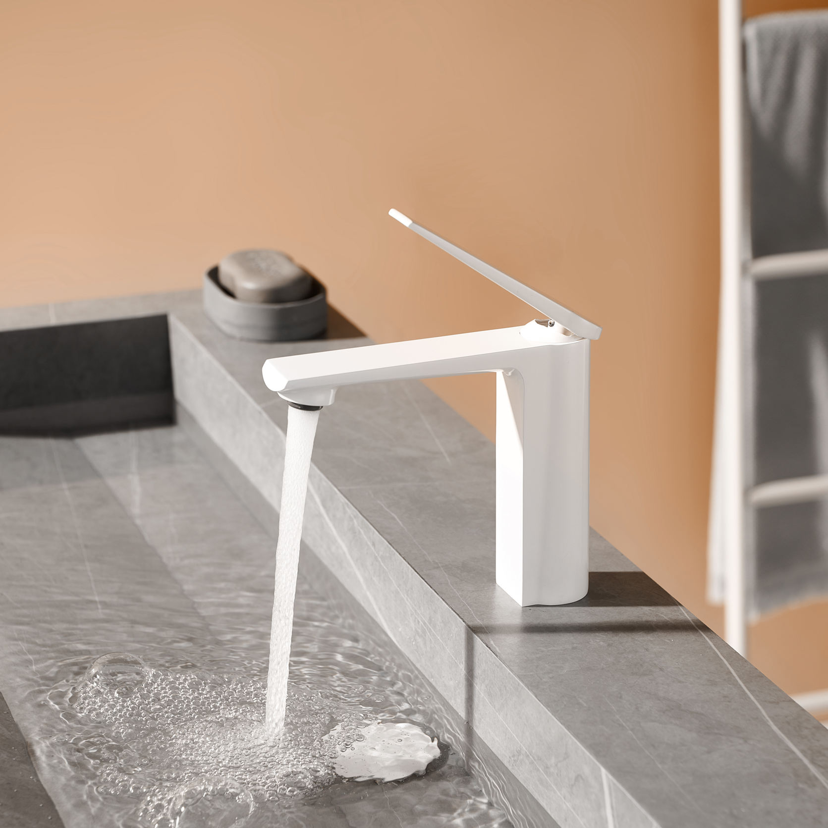 grifo de ba&ntilde;o de un solo orificio