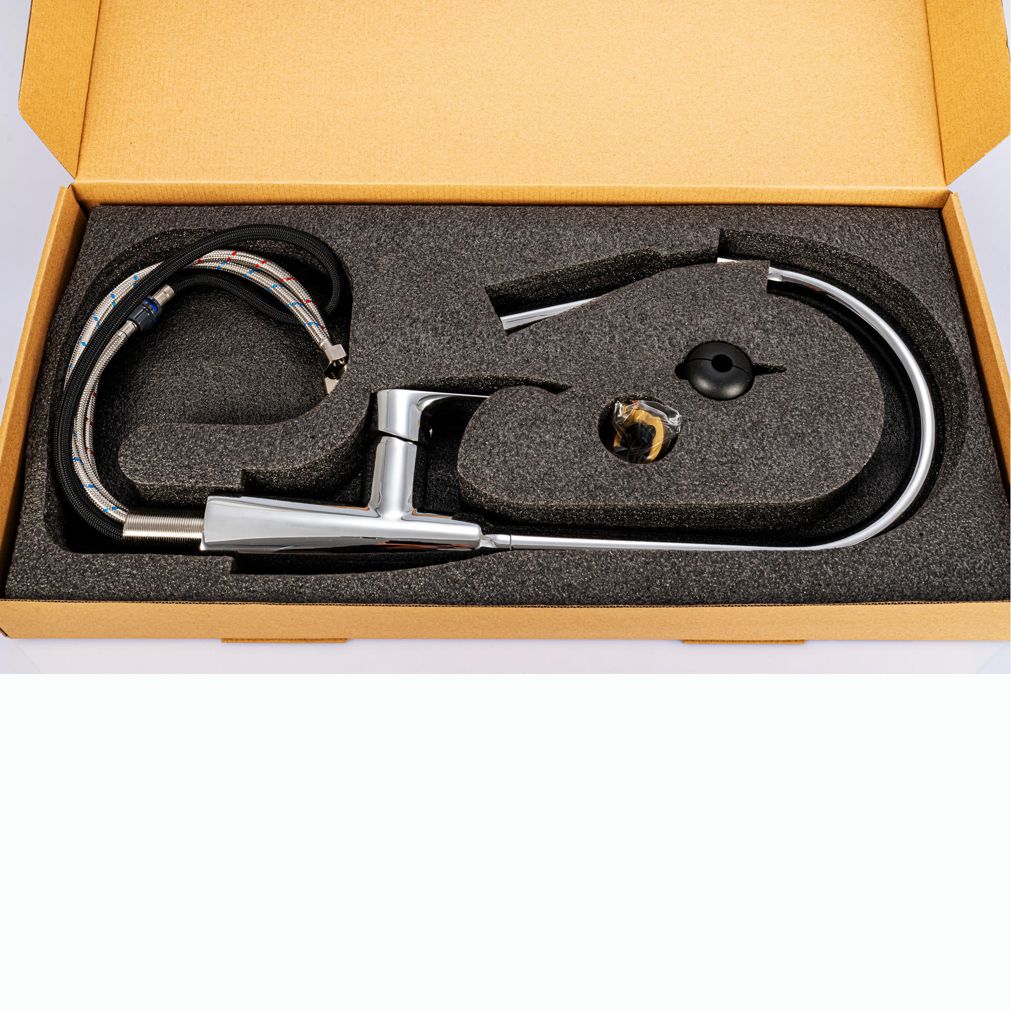 grifo de cocina de lat&oacute;n antiguo